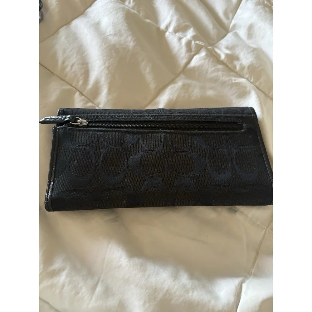 Coach‎ Signature Zip Around Wallet Canvas Leather Trim